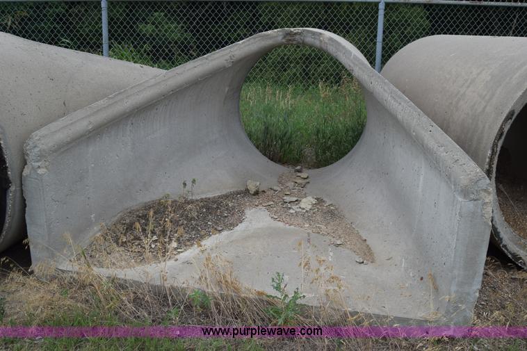 image for item J7986 Concrete culverts