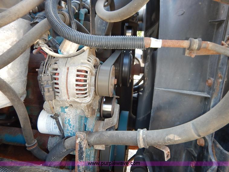 image for item K1508 2002 International 4900 semi truck