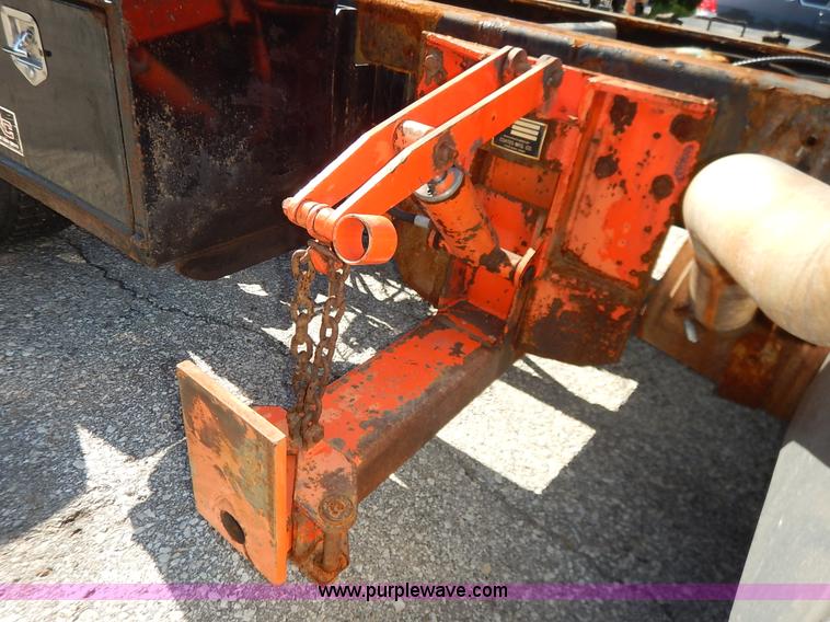 image for item K1508 2002 International 4900 semi truck