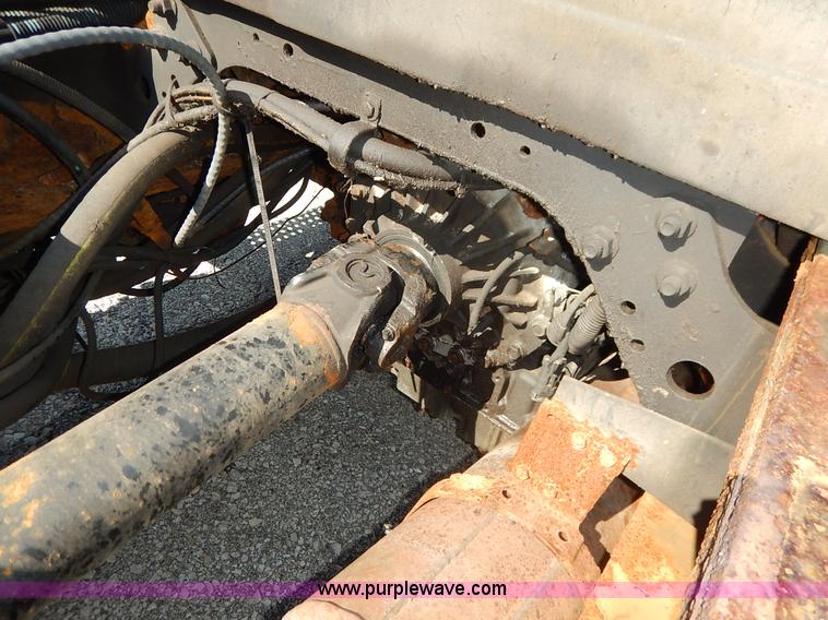 image for item K1508 2002 International 4900 semi truck