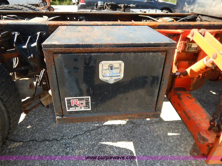 image for item K1508 2002 International 4900 semi truck