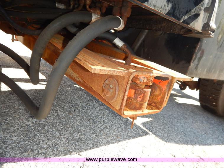 image for item K1508 2002 International 4900 semi truck