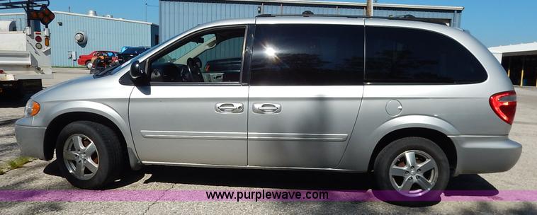 image for item K1511 2007 Dodge Grand Caravan SXT van