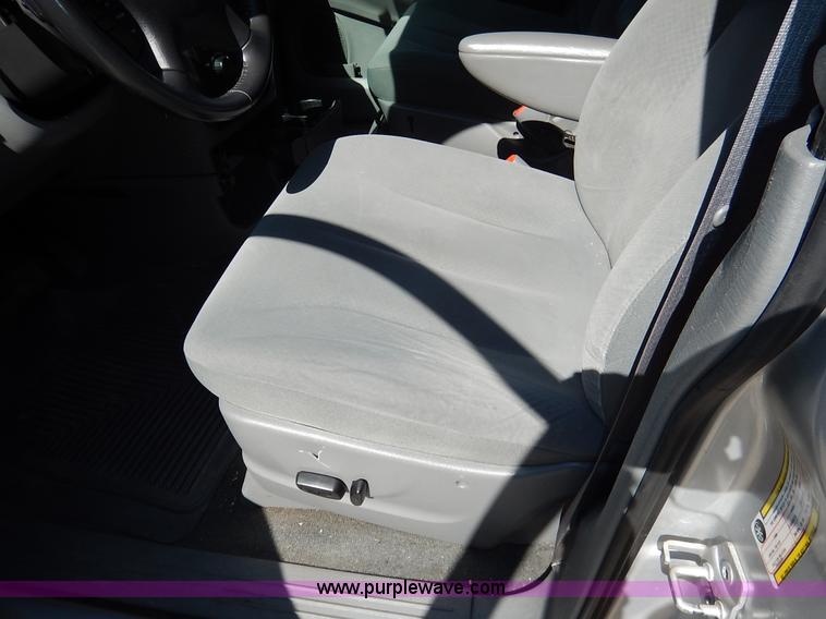 image for item K1511 2007 Dodge Grand Caravan SXT van