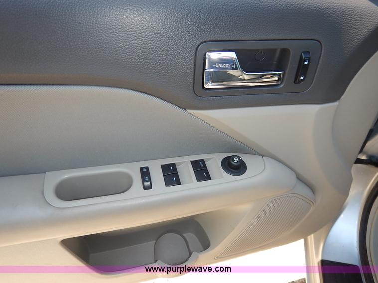 image for item K1512 2012 Ford Fusion SE