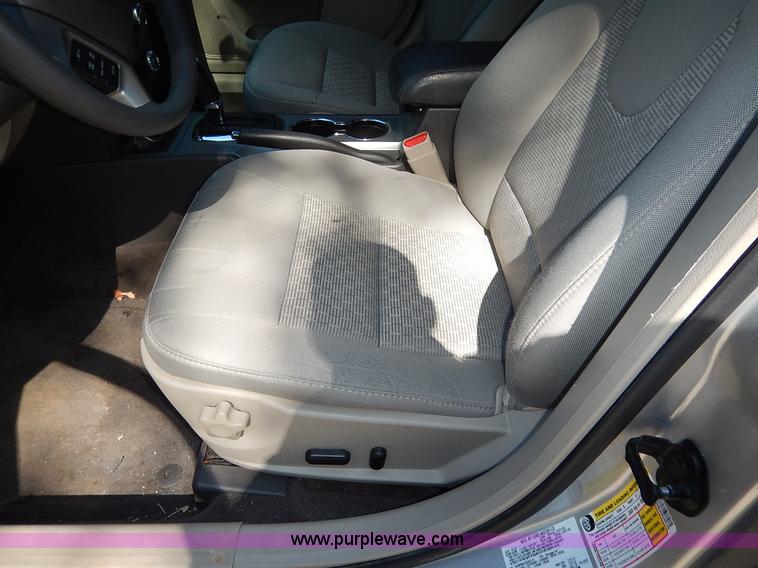 image for item K1512 2012 Ford Fusion SE