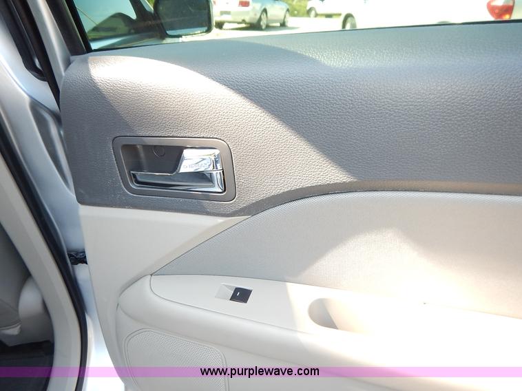 image for item K1512 2012 Ford Fusion SE