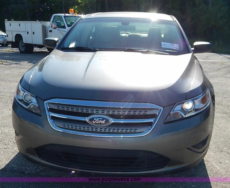 image for item K1513 2011 Ford Taurus