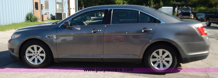 image for item K1513 2011 Ford Taurus