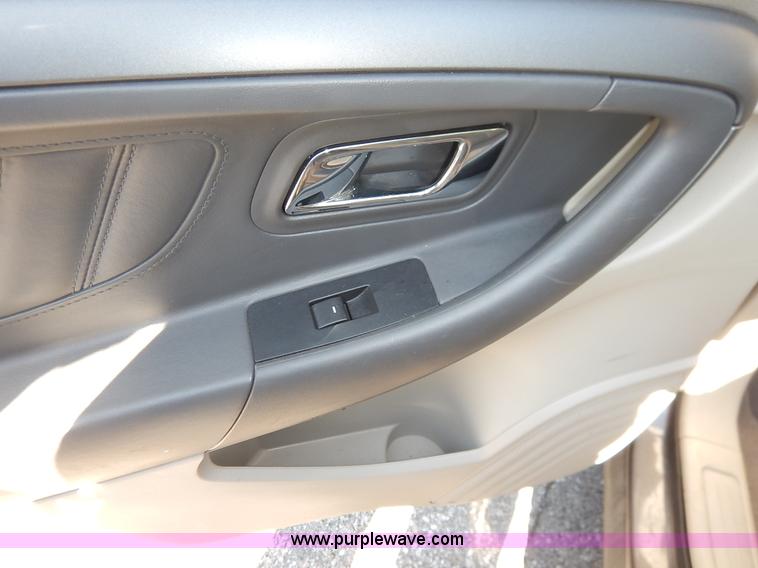 image for item K1513 2011 Ford Taurus