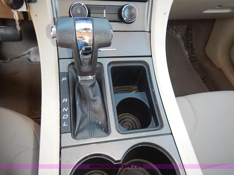 image for item K1513 2011 Ford Taurus