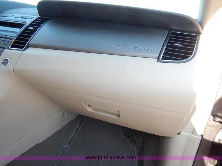 image for item K1513 2011 Ford Taurus