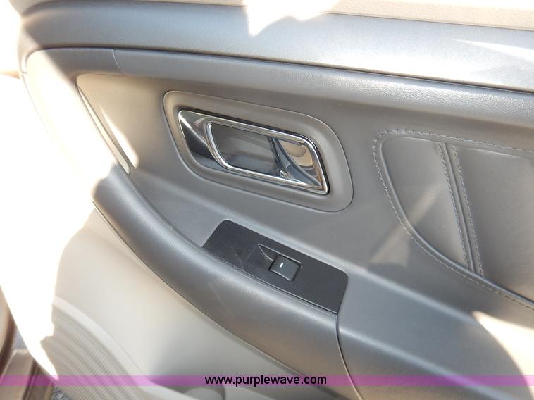 image for item K1513 2011 Ford Taurus