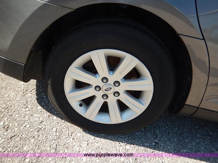 image for item K1513 2011 Ford Taurus