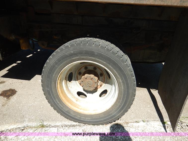 image for item K1515 2000 Ford F450 Super Duty XL dump flatbed truck