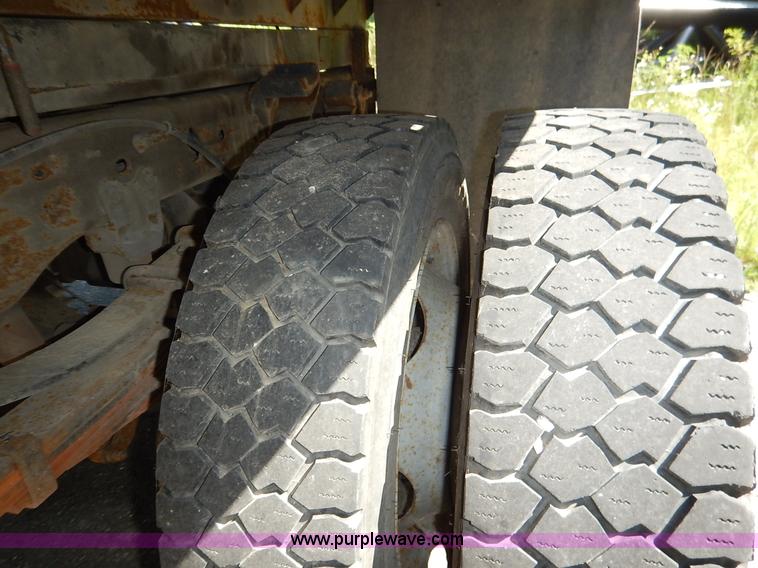 image for item K1515 2000 Ford F450 Super Duty XL dump flatbed truck