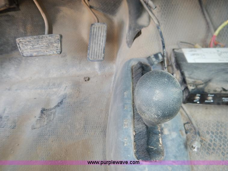 image for item K1535 2002 Chevrolet Silverado 2500 Ext. Cab pickup truck