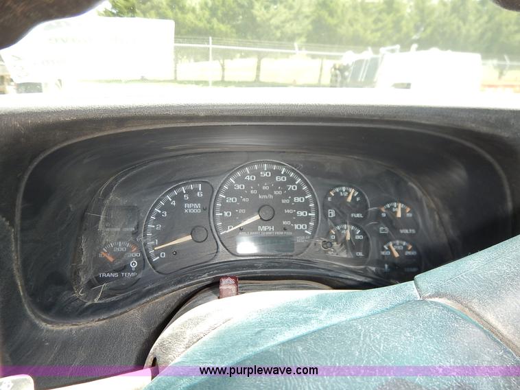 image for item K1535 2002 Chevrolet Silverado 2500 Ext. Cab pickup truck