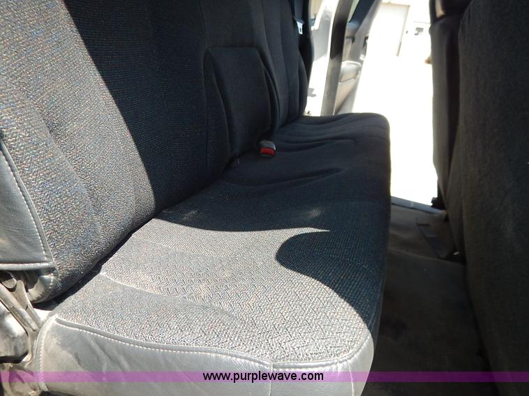 image for item K1535 2002 Chevrolet Silverado 2500 Ext. Cab pickup truck