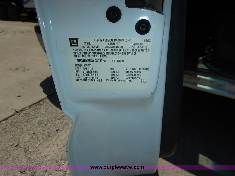 image for item K1535 2002 Chevrolet Silverado 2500 Ext. Cab pickup truck