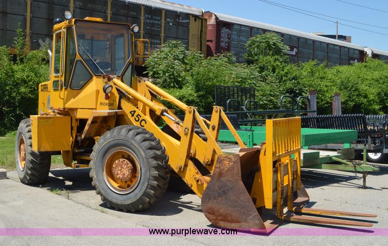 image for item K6040 Clark Michigan 45C wheel loader