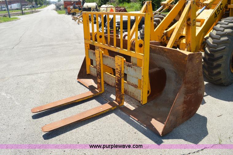 image for item K6040 Clark Michigan 45C wheel loader