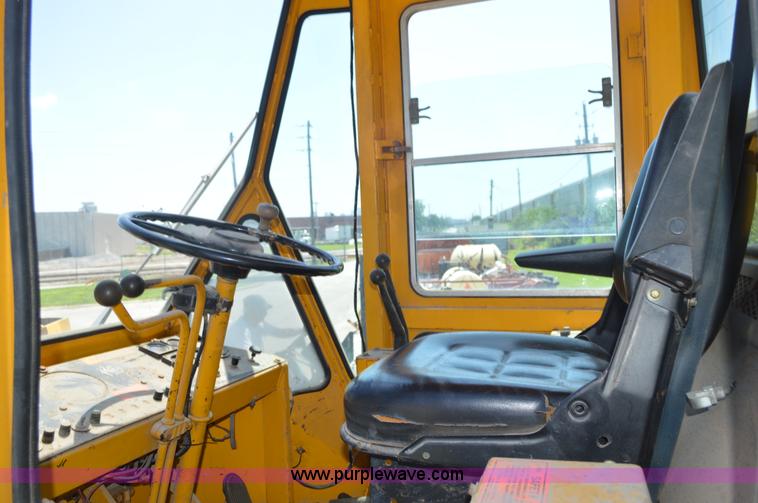 image for item K6040 Clark Michigan 45C wheel loader