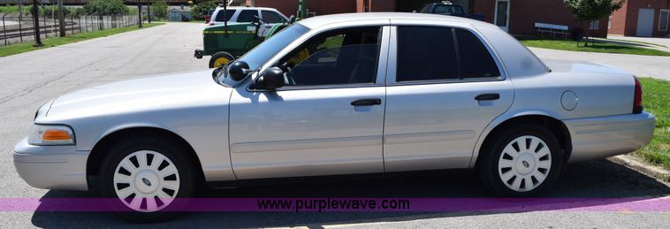 image for item K6042 2008 Ford Crown Victoria Police Interceptor