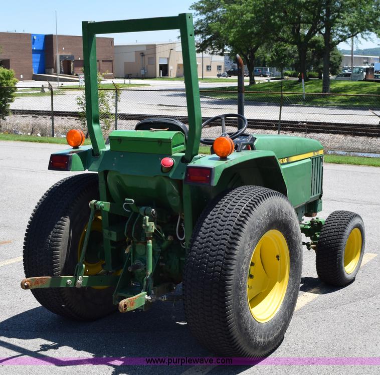 image for item K6043 John Deere 870 tractor