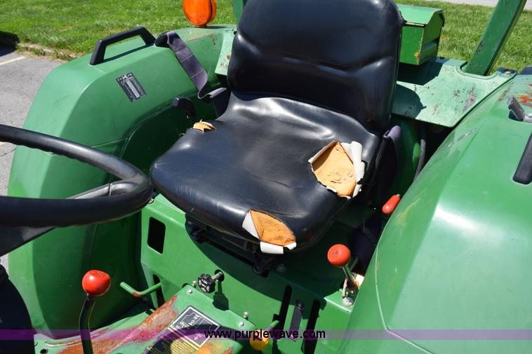image for item K6043 John Deere 870 tractor