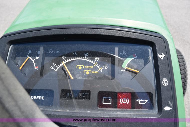 image for item K6043 John Deere 870 tractor