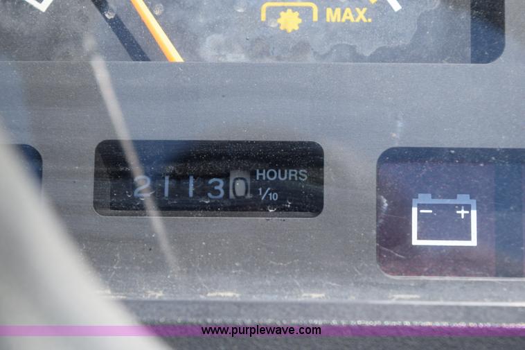 image for item K6043 John Deere 870 tractor