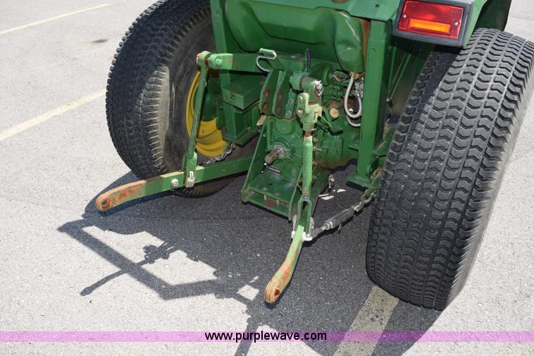 image for item K6043 John Deere 870 tractor