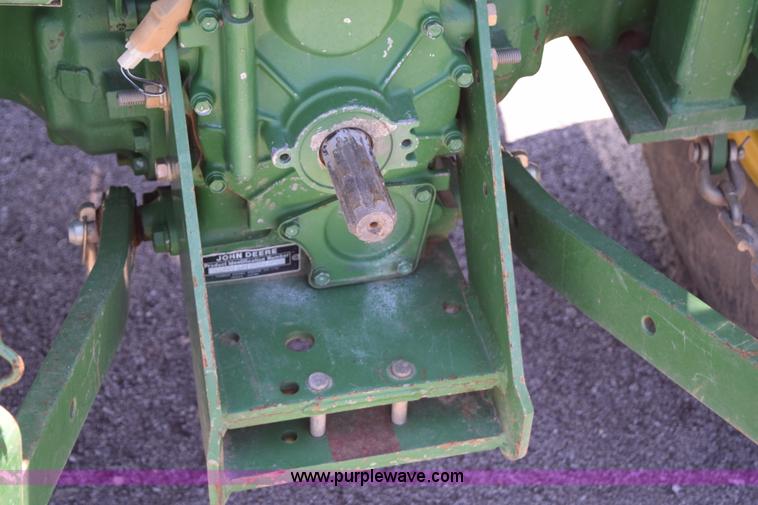 image for item K6043 John Deere 870 tractor