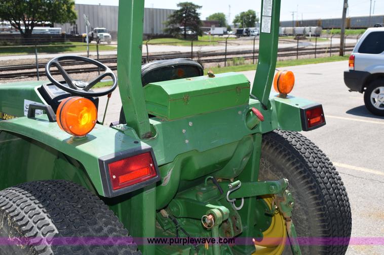 image for item K6043 John Deere 870 tractor