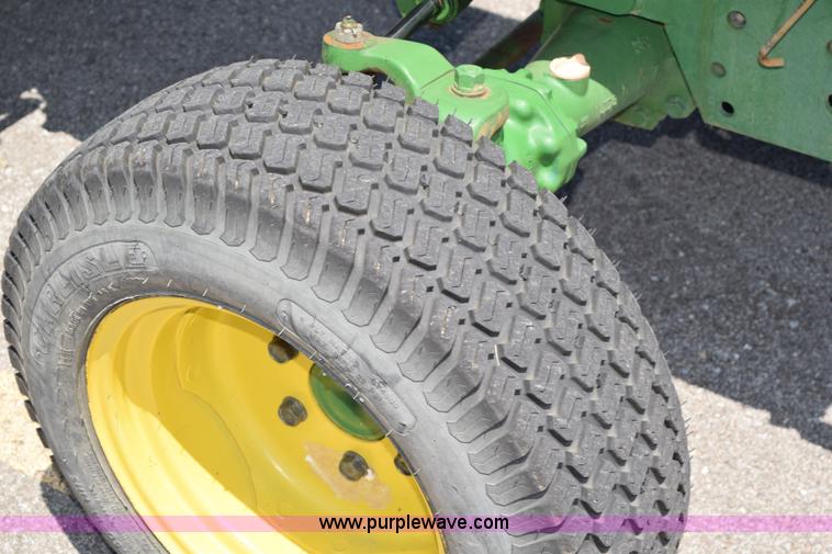 image for item K6043 John Deere 870 tractor