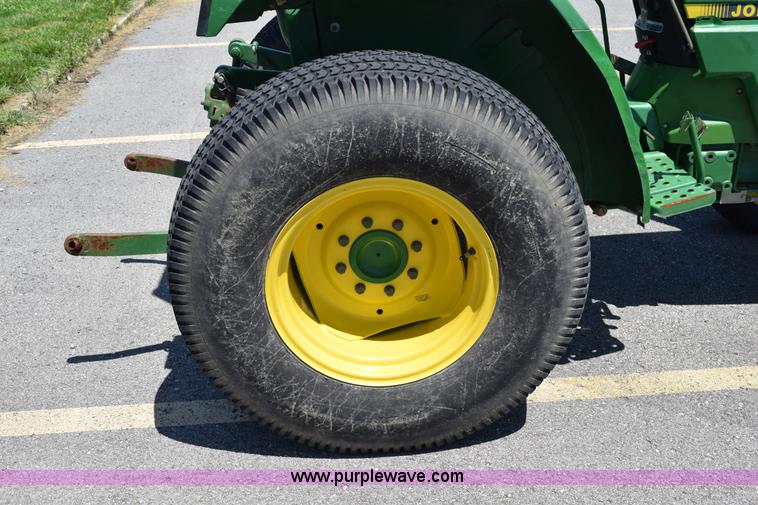 image for item K6043 John Deere 870 tractor