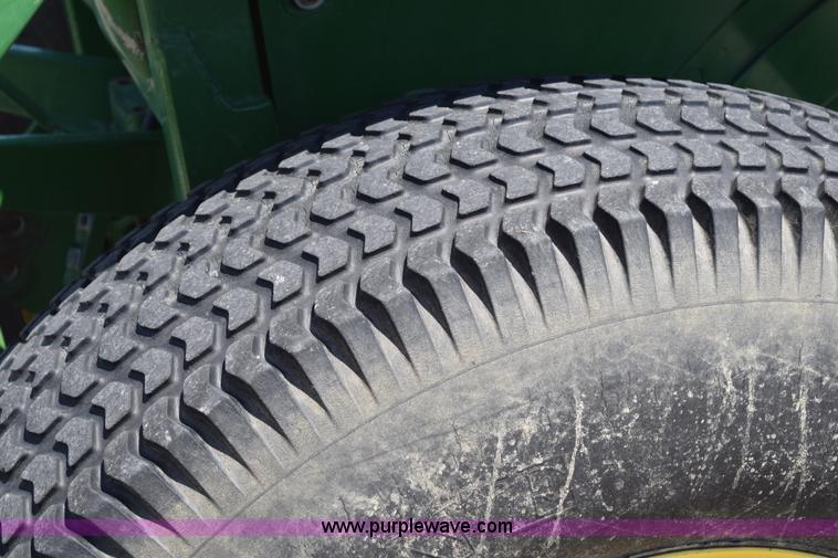 image for item K6043 John Deere 870 tractor