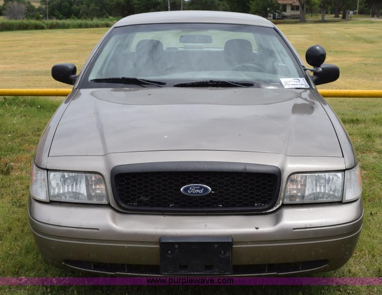 image for item K6116 2005 Ford Crown Victoria Police Interceptor