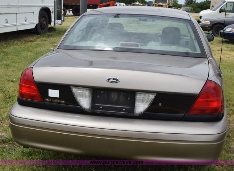 image for item K6116 2005 Ford Crown Victoria Police Interceptor