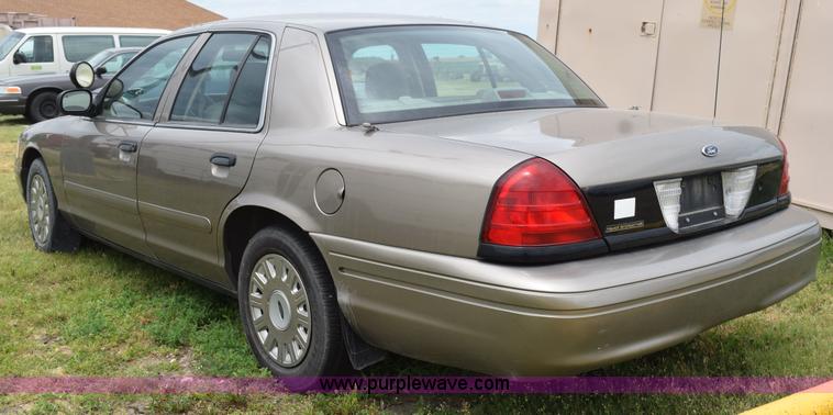 image for item K6116 2005 Ford Crown Victoria Police Interceptor