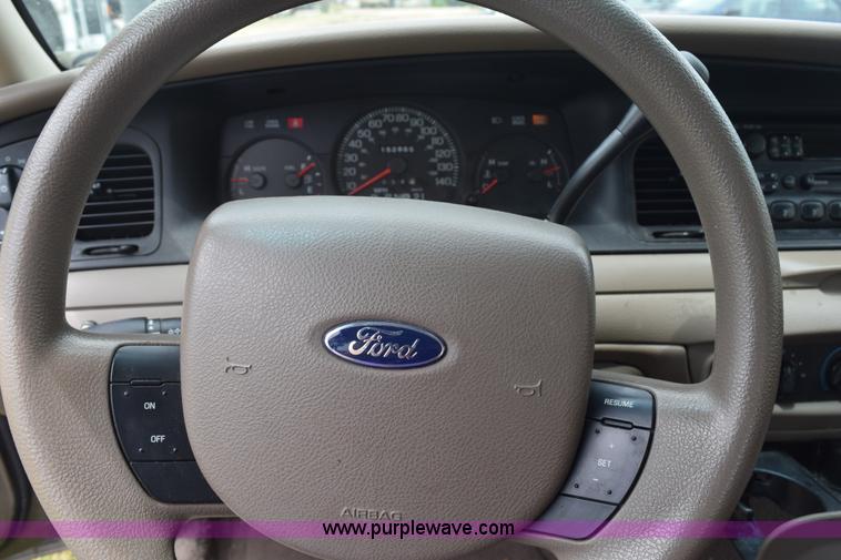 image for item K6116 2005 Ford Crown Victoria Police Interceptor