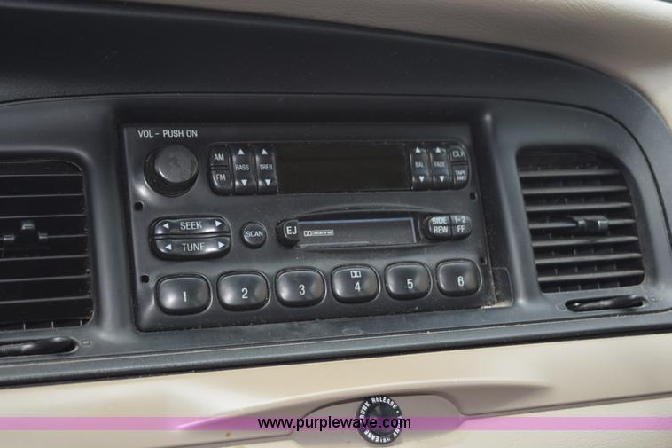 image for item K6116 2005 Ford Crown Victoria Police Interceptor