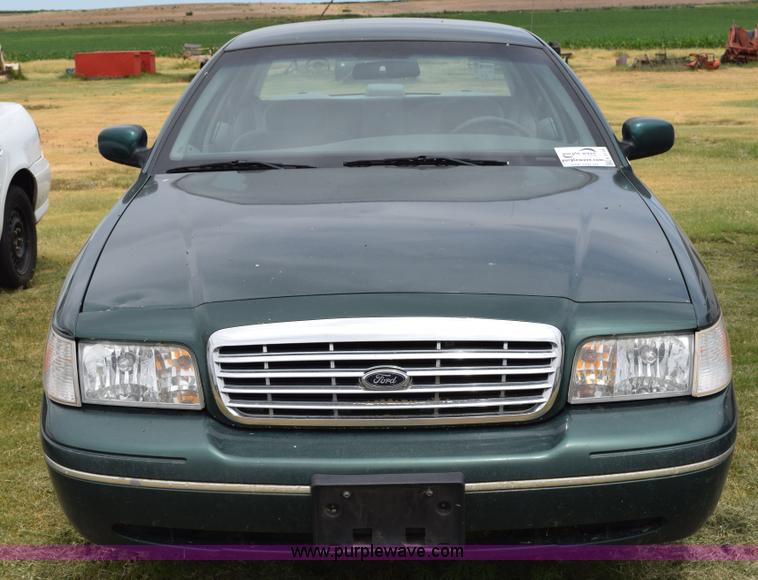 image for item K6118 2000 Ford Crown Victoria Police Interceptor