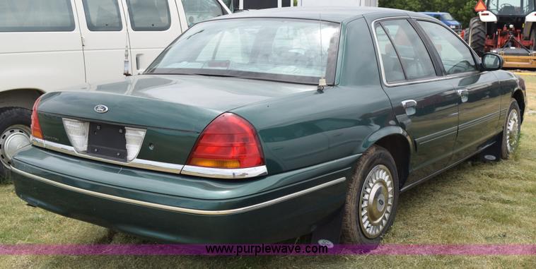 image for item K6118 2000 Ford Crown Victoria Police Interceptor