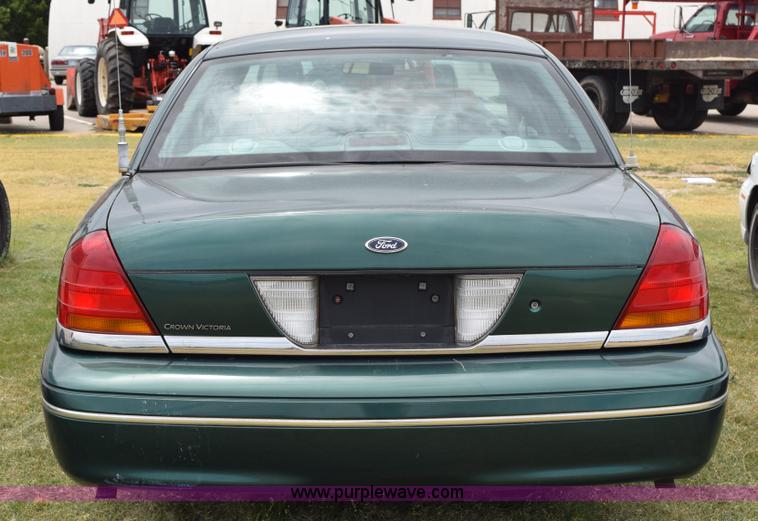 image for item K6118 2000 Ford Crown Victoria Police Interceptor