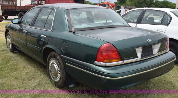 image for item K6118 2000 Ford Crown Victoria Police Interceptor