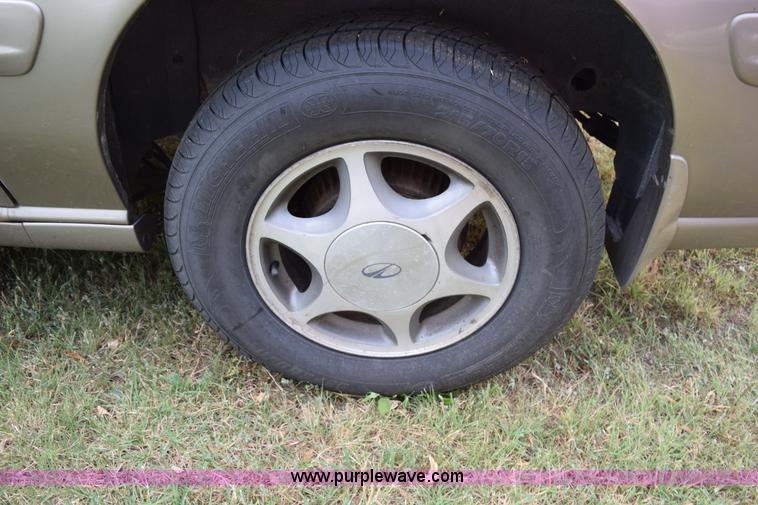 image for item K6121 1999 Oldsmobile Silhouette van