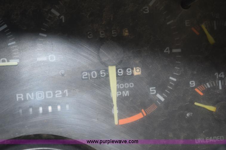 image for item K6122 1994 Chevrolet S10 pickup truck