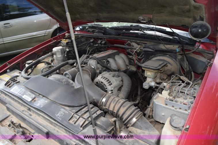 image for item K6122 1994 Chevrolet S10 pickup truck